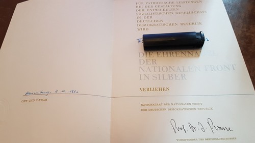 Urkunde für ehrennadel der - urkunde,