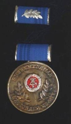 Ddr ehrenmedaille nationale - ddr,