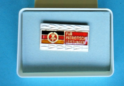 Ehrenabzeichen der nationale - der,